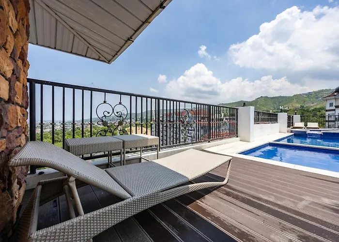 Rooftop Pool Fast Wifi Apartament